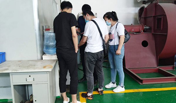 客戶考察吸料除塵離心風機生產與檢測流程 客戶考察吸料除塵離心風機生產與檢測流程